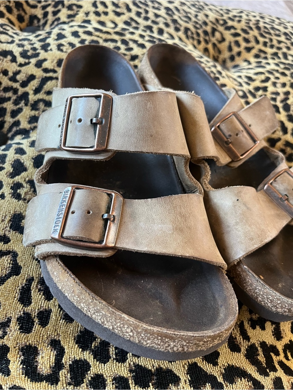 Birkenstock Arizona Taupe Brown Suede Leather Sandals SZ 39(8) - Picture 3 of 10